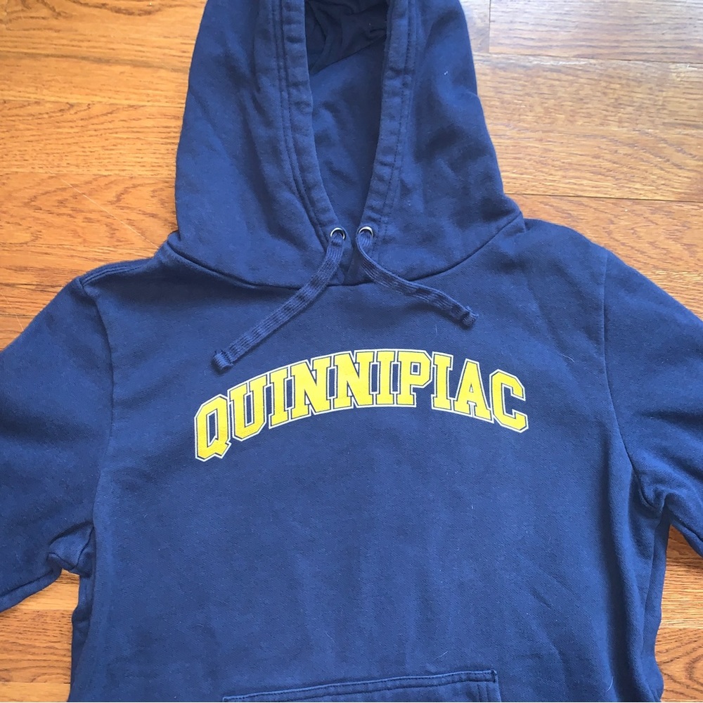 Quinnipiac University Sweatshirt - Size L